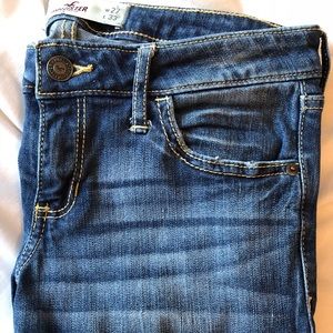 Women’s Hollister skinny Jeans. Great condition.